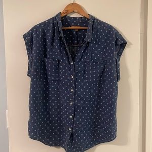 Gently used button down shirt xxl very cute good condition
